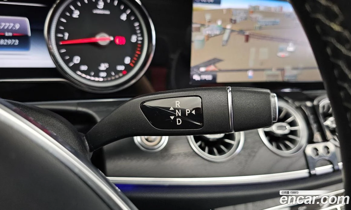 Mercedes-Benz E 220 Cabriolet, снимка 12 - Автомобили и джипове - 55794704