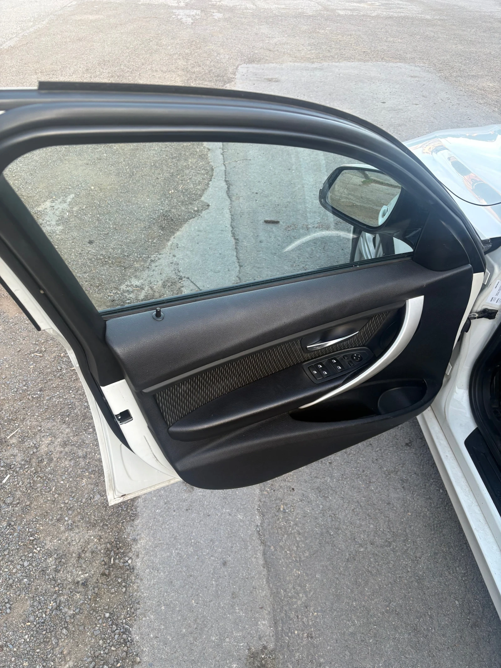 BMW 320, снимка 7 - Автомобили и джипове - 55996006