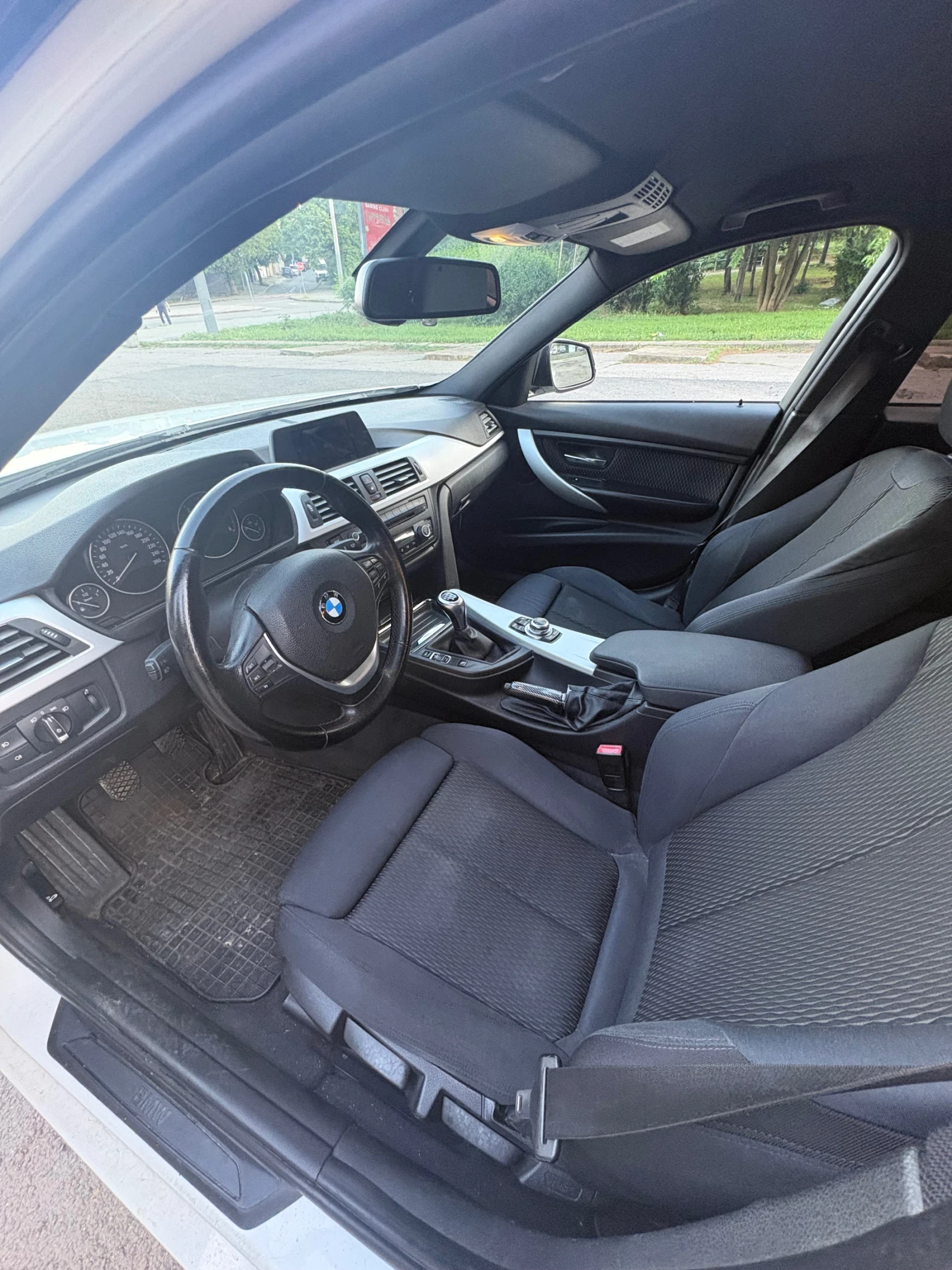 BMW 320, снимка 8 - Автомобили и джипове - 55996006