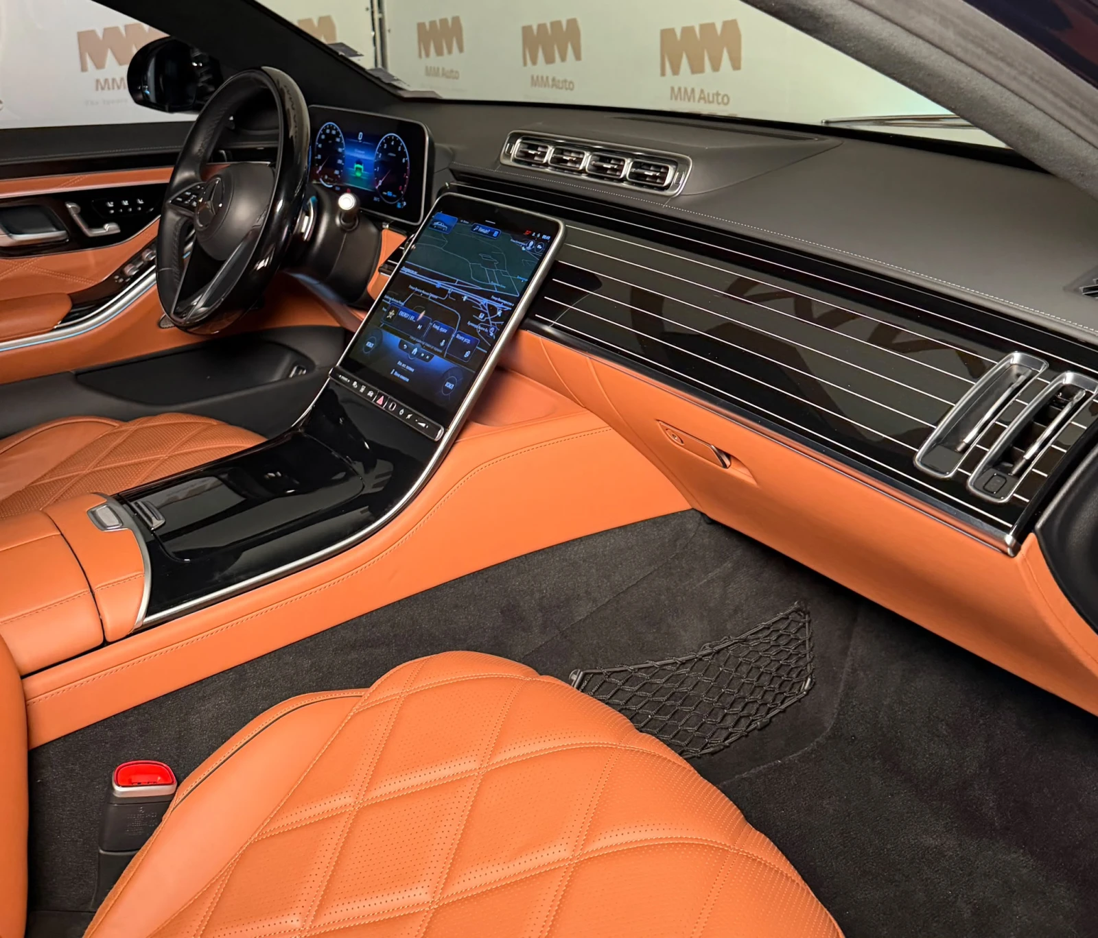 Mercedes-Benz S 580 Maybach* 4Matic* TV* Panoi* Burmester, снимка 11 - Автомобили и джипове - 56129775