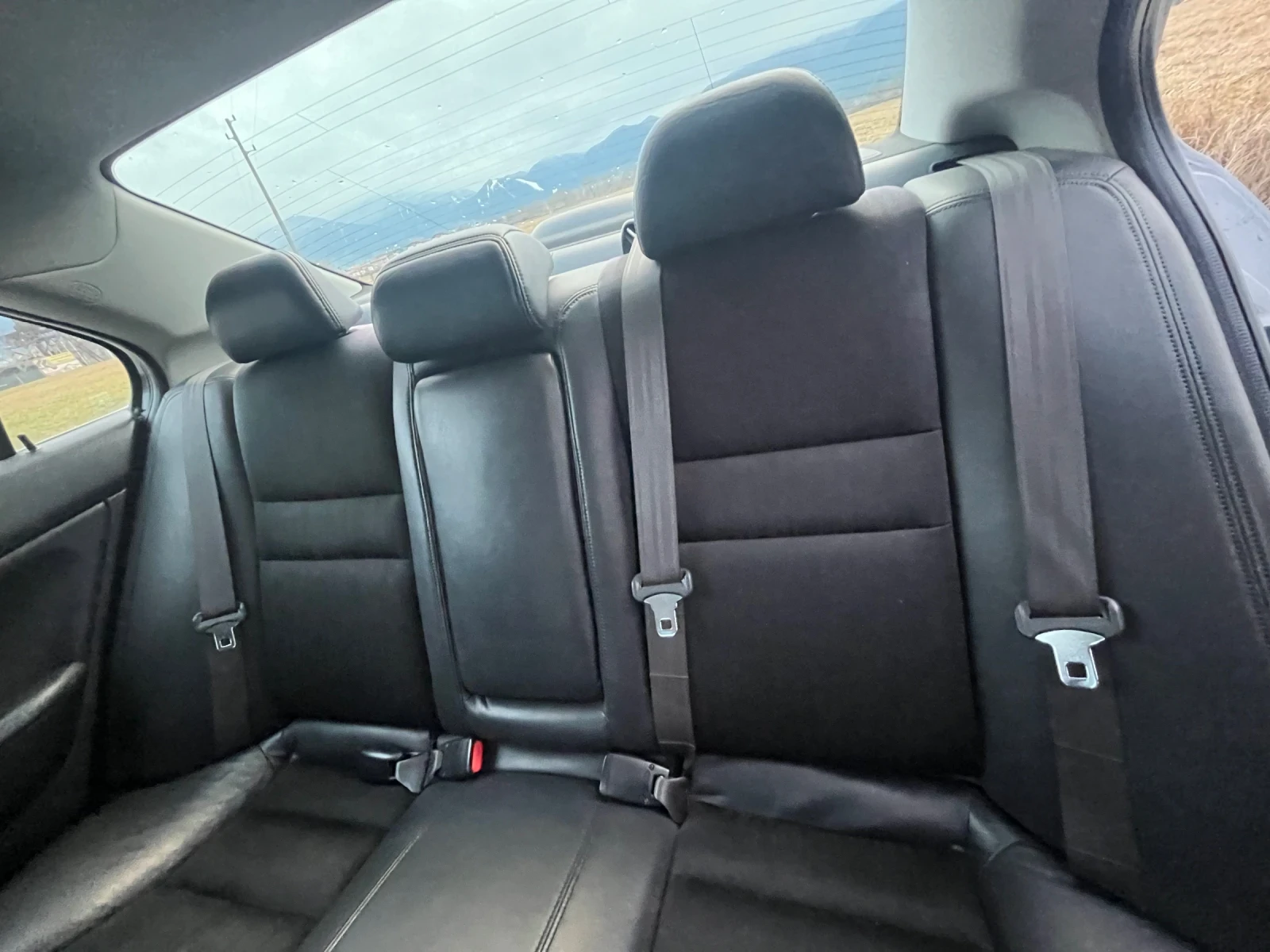 Honda Accord 2.0 VTEC 155k.c ГАЗ, София, снимка 14 - Автомобили и джипове - 56232431