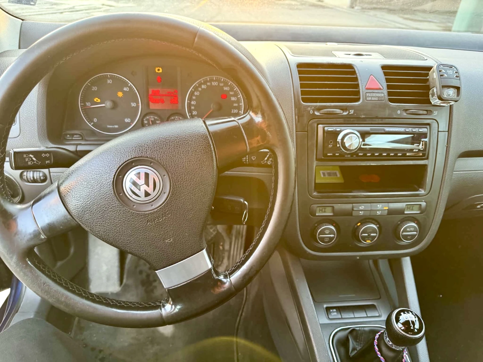 VW Golf 1.9 TDI, снимка 6 - Автомобили и джипове - 56351222