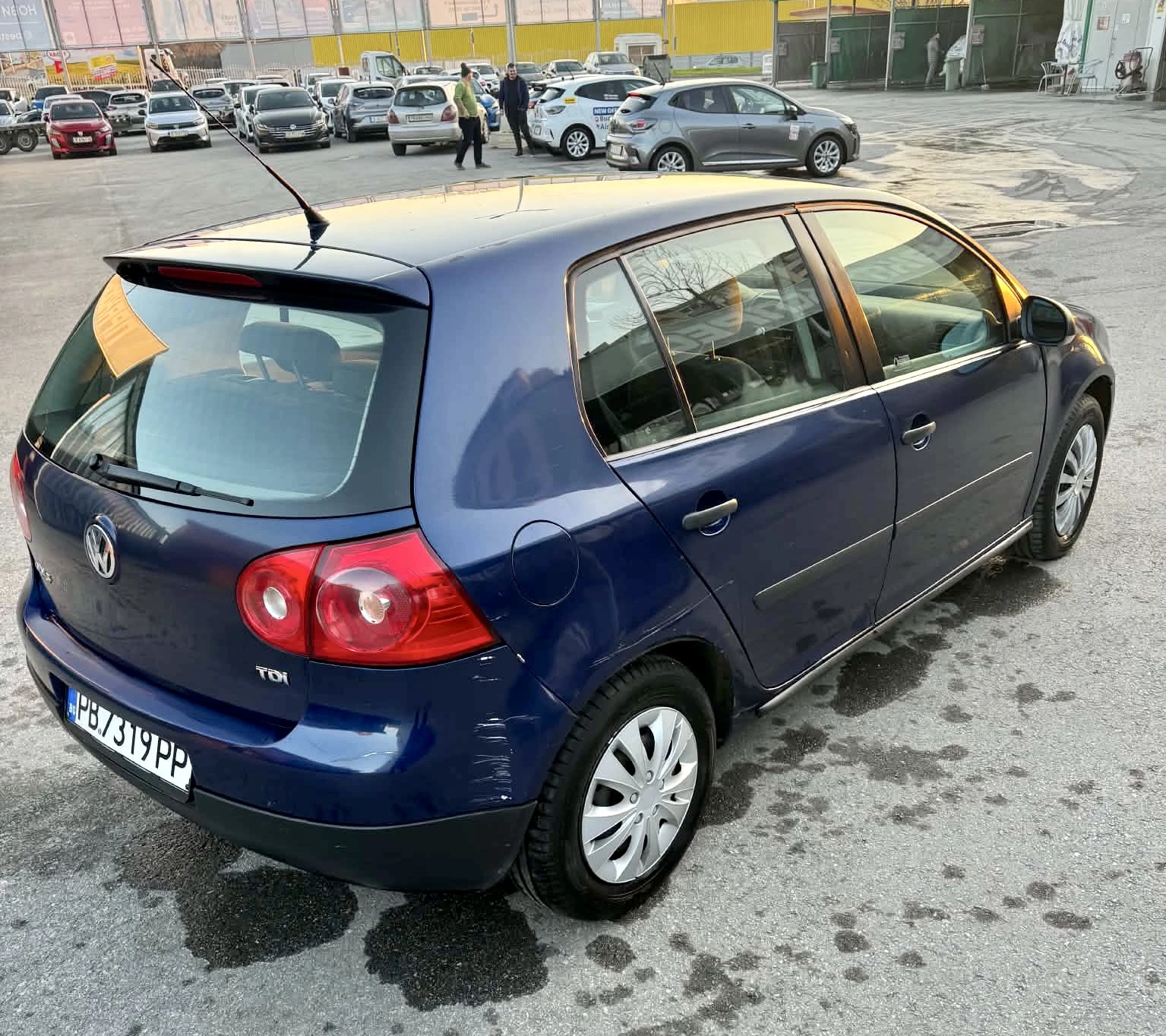 VW Golf 1.9 TDI, снимка 12 - Автомобили и джипове - 56351222