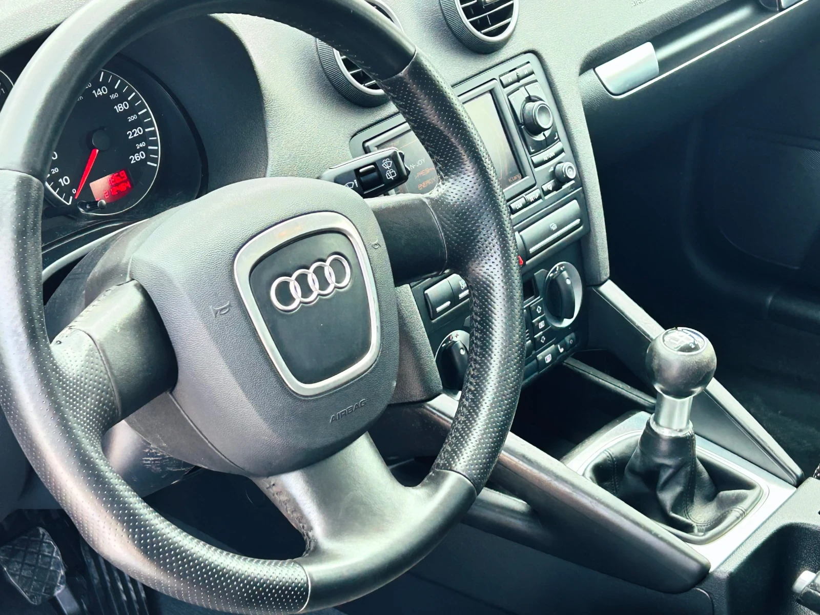 Audi A3 2.0 TDI PANORAMA, снимка 6 - Автомобили и джипове - 56721067