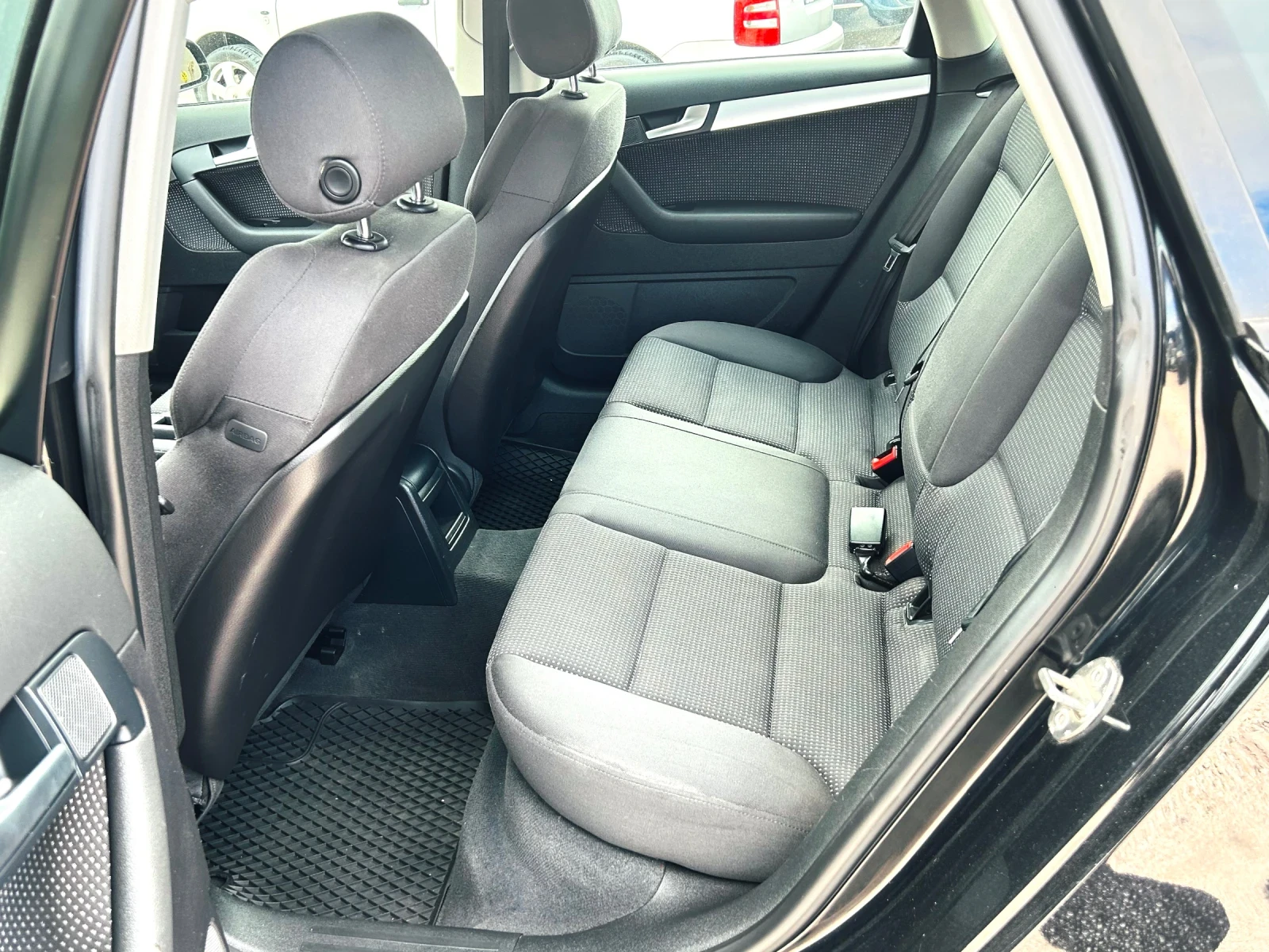 Audi A3 2.0 TDI PANORAMA, снимка 9 - Автомобили и джипове - 56721067
