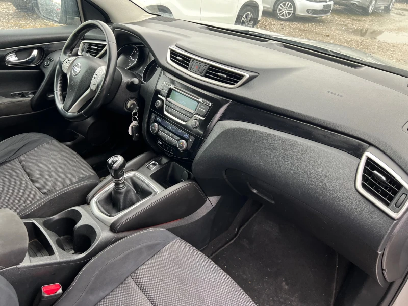 Nissan Qashqai 1.5 DCI, снимка 13 - Автомобили и джипове - 48448905