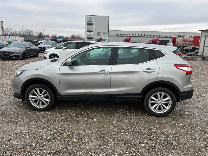 Nissan Qashqai 1.5 DCI, снимка 8 - Автомобили и джипове - 48448905