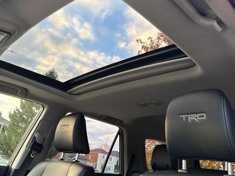 Toyota 4runner * TRD Sport 4WD * CARFAX * БЕЗ ПЪРВОНАЧАЛНА ВНОСКА, снимка 15 - Автомобили и джипове - 52825134