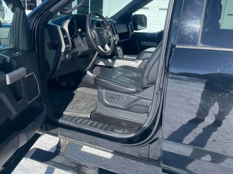 Ford F150 2018 * LARIAT * ПАНОРАМА * ОТ ПРЕДСТАВИТЕЛСТВО, снимка 7 - Автомобили и джипове - 53306905