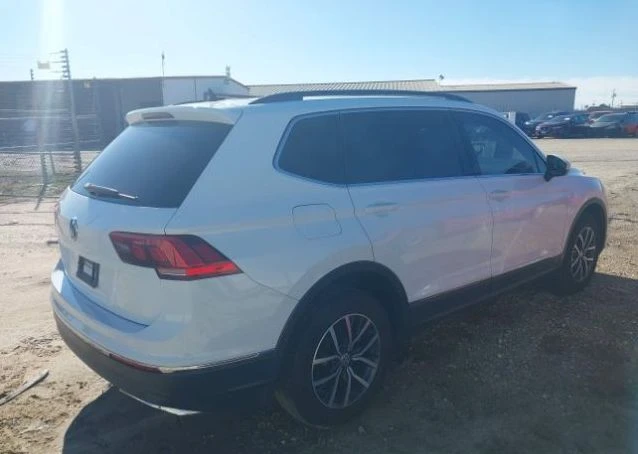 VW Tiguan 2.0T SE R-LINE BLACK, снимка 4 - Автомобили и джипове - 49560114