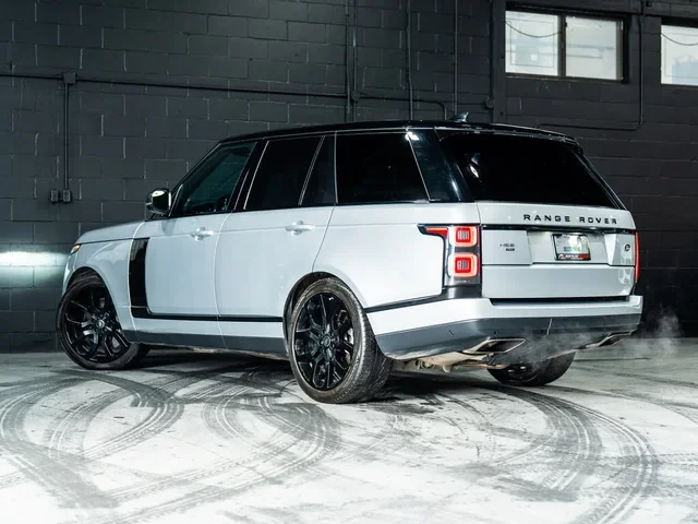 Land Rover Range rover P525 HSE* 4WD* АвтоКредит* (ЦЕНА ДО БГ), снимка 6 - Автомобили и джипове - 53514419