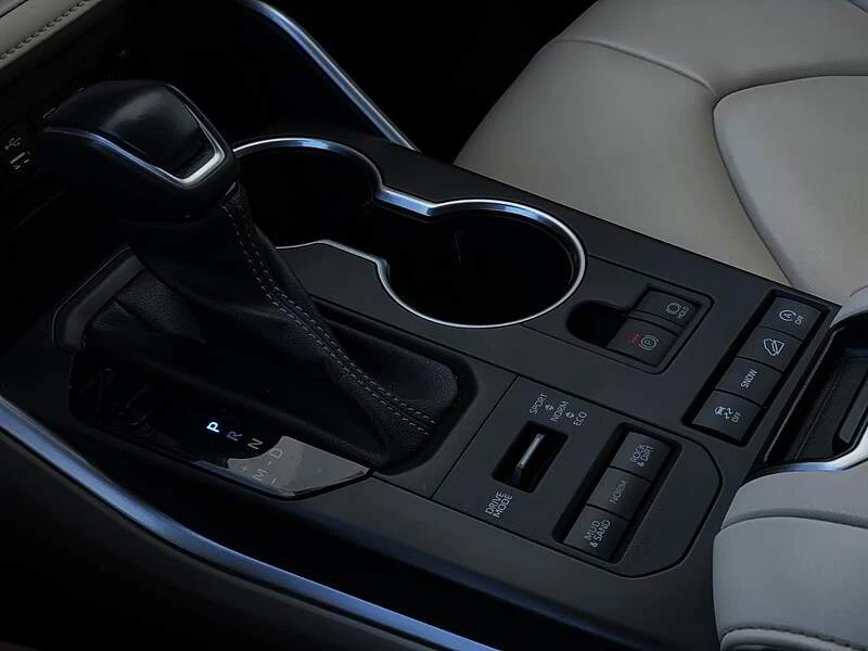 Toyota Highlander, снимка 12 - Автомобили и джипове - 54564762