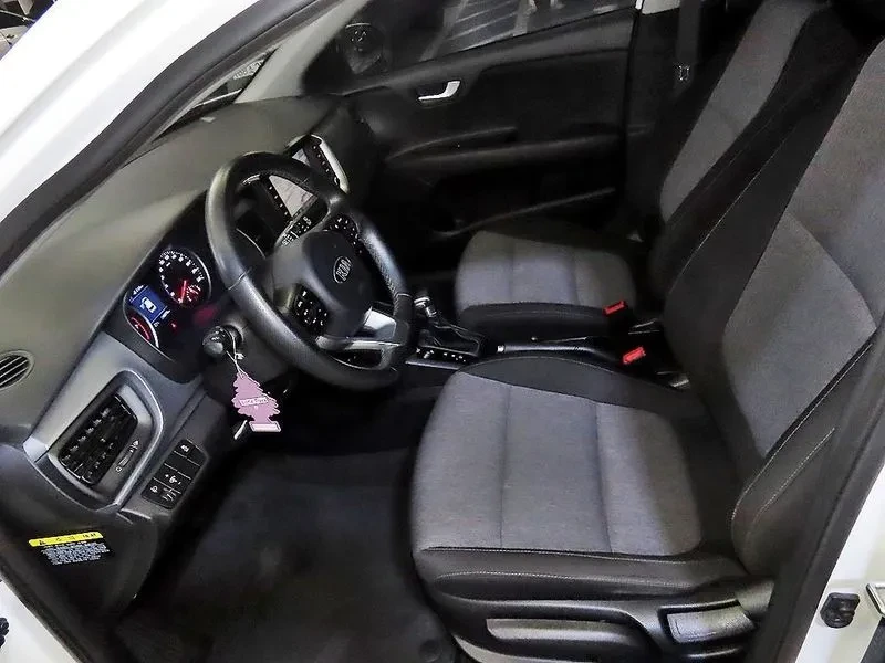Kia Stonic 1.4 DELUXE, снимка 7 - Автомобили и джипове - 54999627