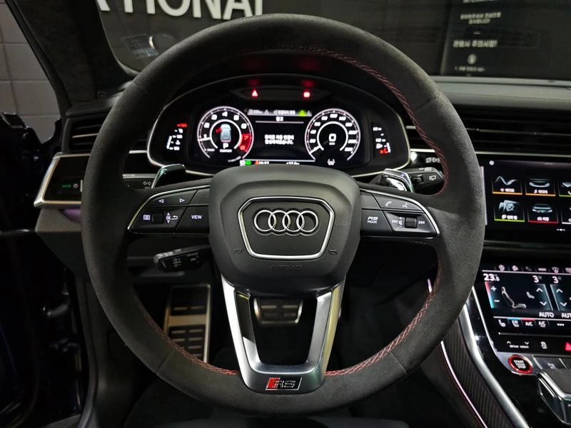 Audi RSQ8 4.0 DHU Automatic, снимка 16 - Автомобили и джипове - 55782295