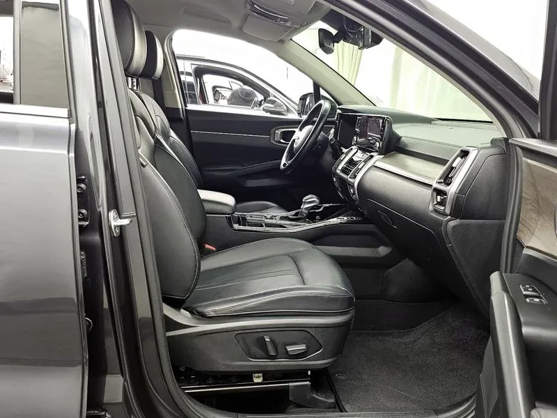 Kia Sorento 2.2 CRDI 4WD - САМО 30% АВАНС, снимка 11 - Автомобили и джипове - 56018157