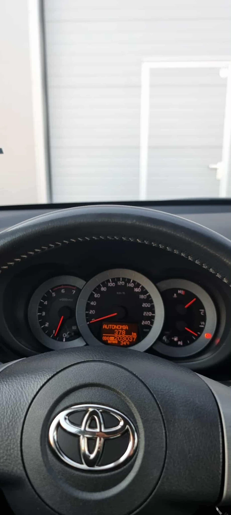 Toyota Rav4 4200 ЛВ ПЪРВОНАЧАЛНА ВНОСКА / ОБСЛУЖЕН ОТ А ДО Я  - изображение 10