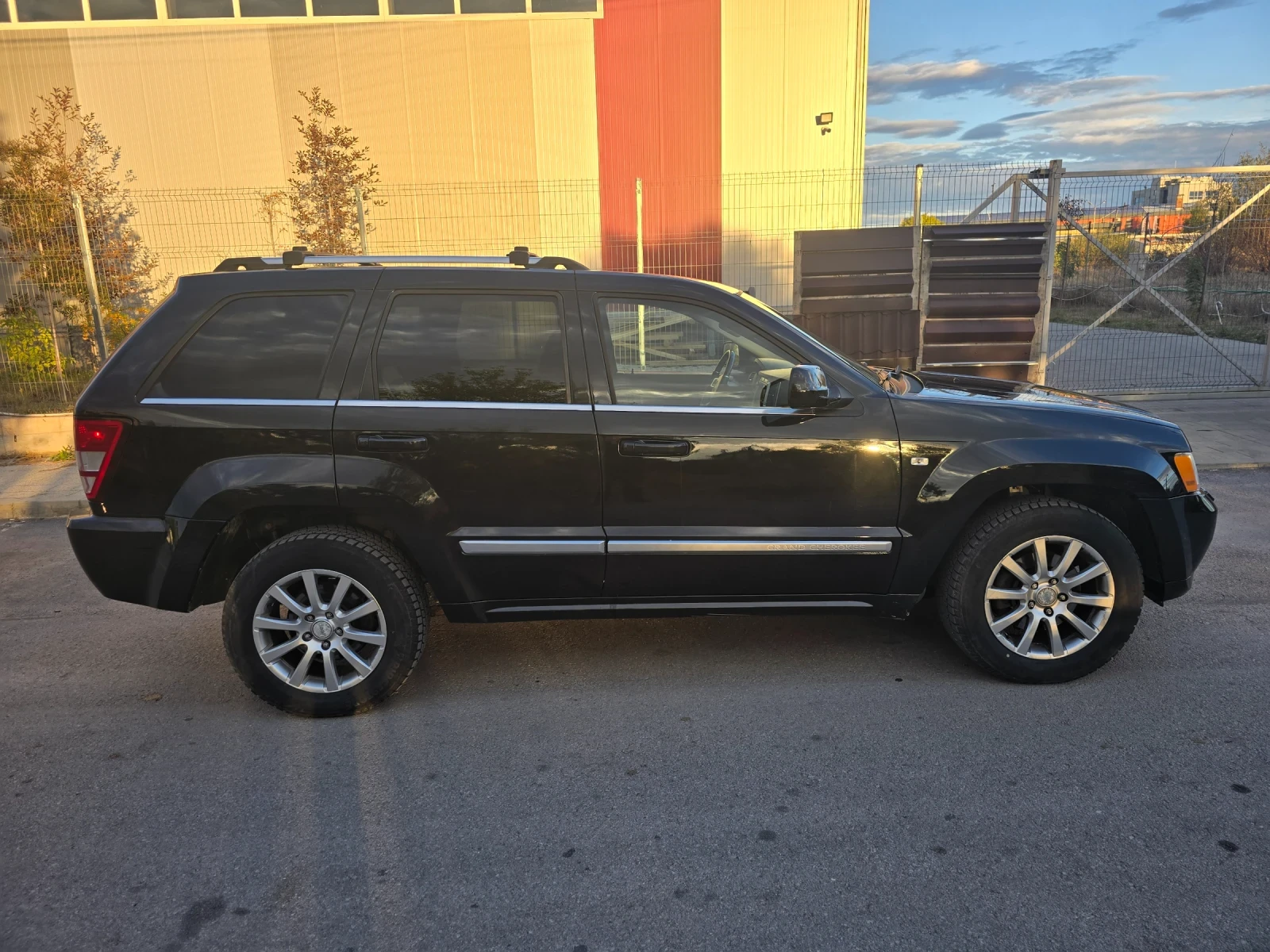 Jeep Grand cherokee 3.0CRD OVERLAND Facelift - изображение 6
