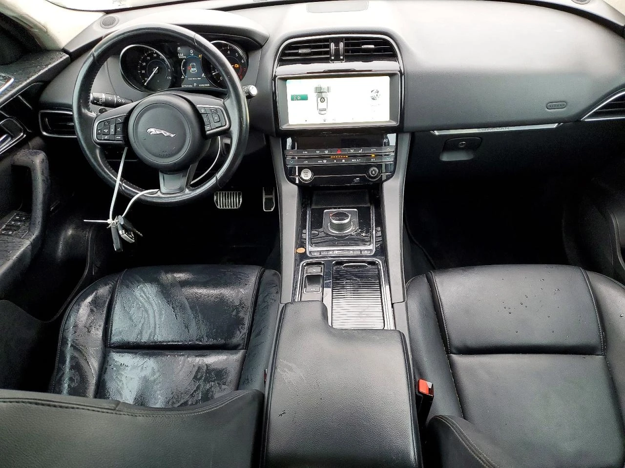 Jaguar F-PACE 2.0l Premium, снимка 8 - Автомобили и джипове - 54226379