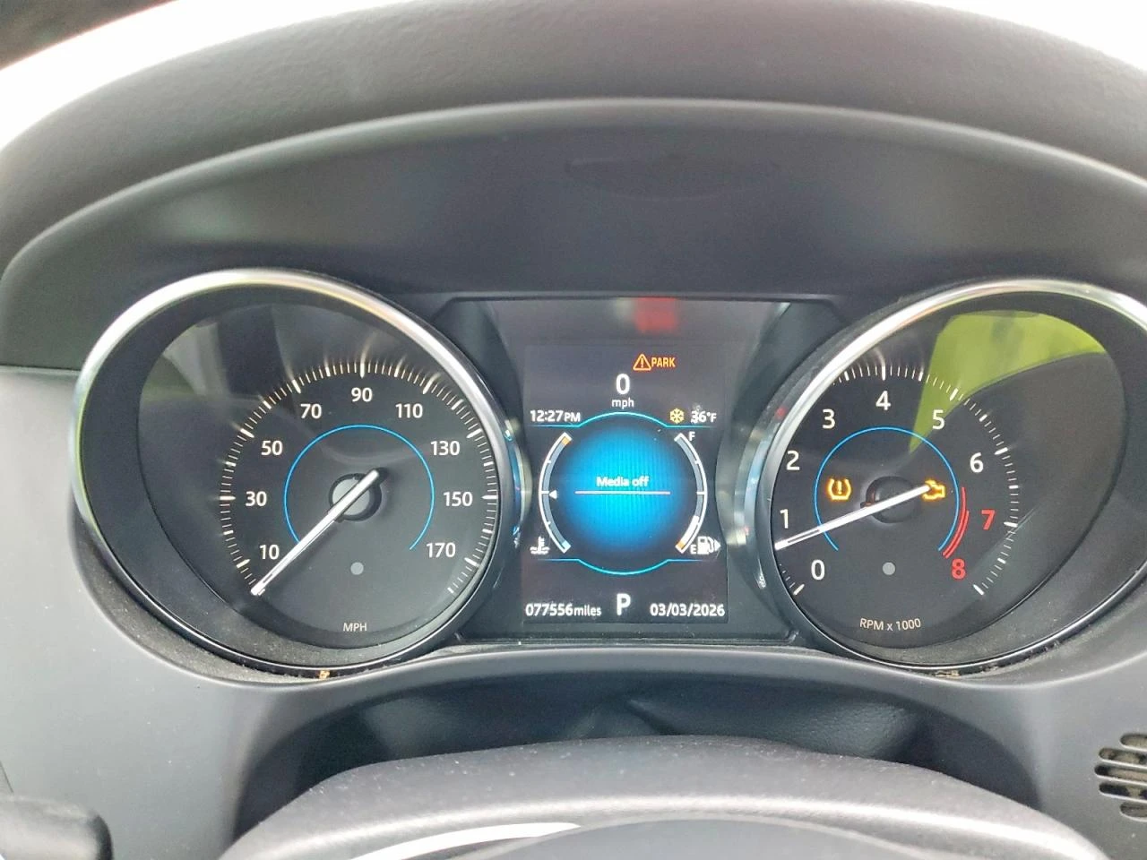 Jaguar F-PACE 2.0l Premium, снимка 9 - Автомобили и джипове - 54226379