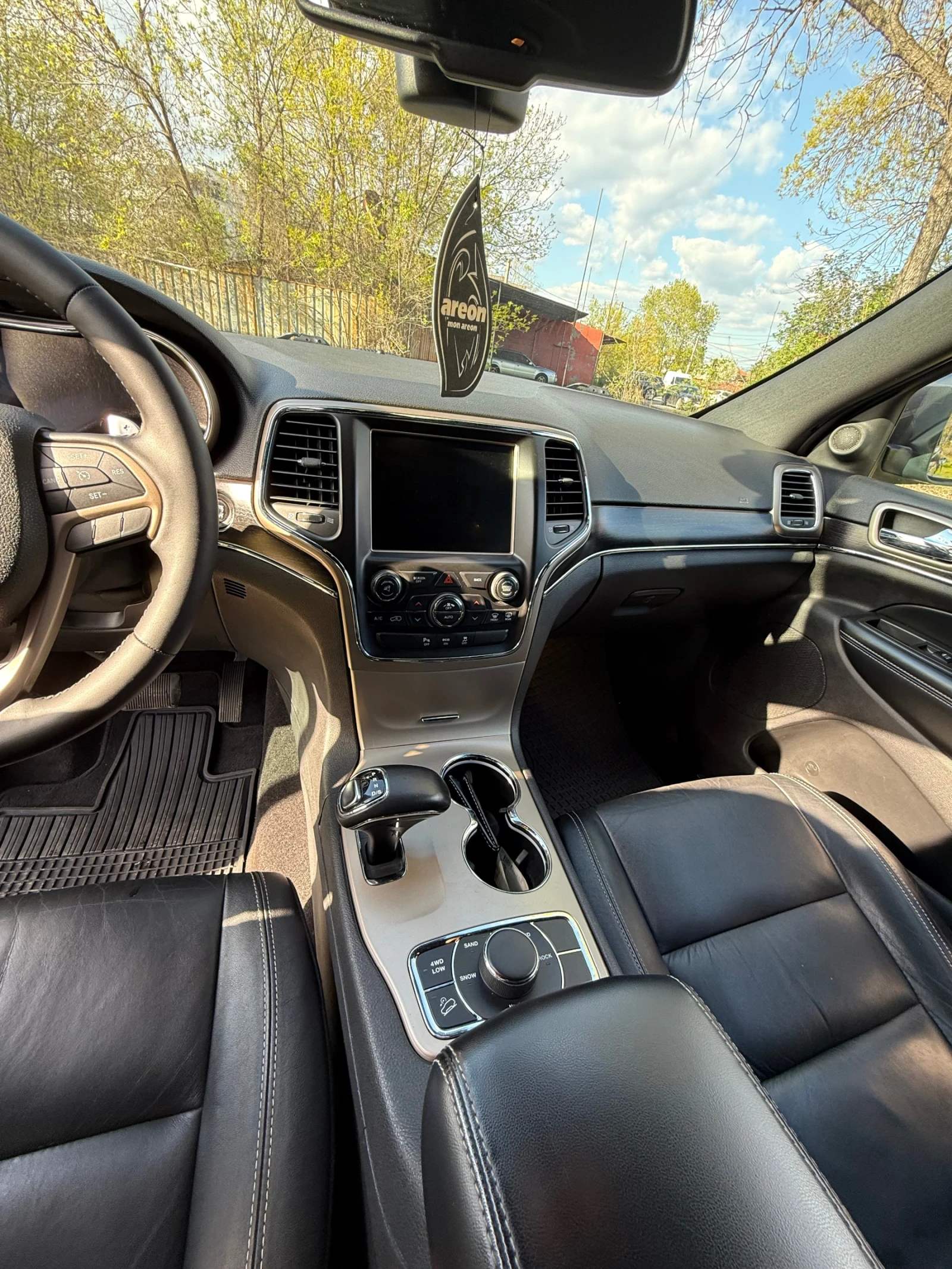 Jeep Cherokee, снимка 9 - Автомобили и джипове - 54297089