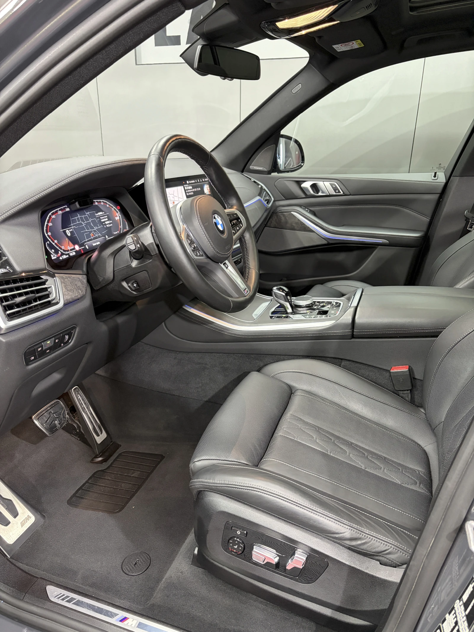 BMW X5 xDrive 40d M Sportpaket Individual, снимка 9 - Автомобили и джипове - 54741999