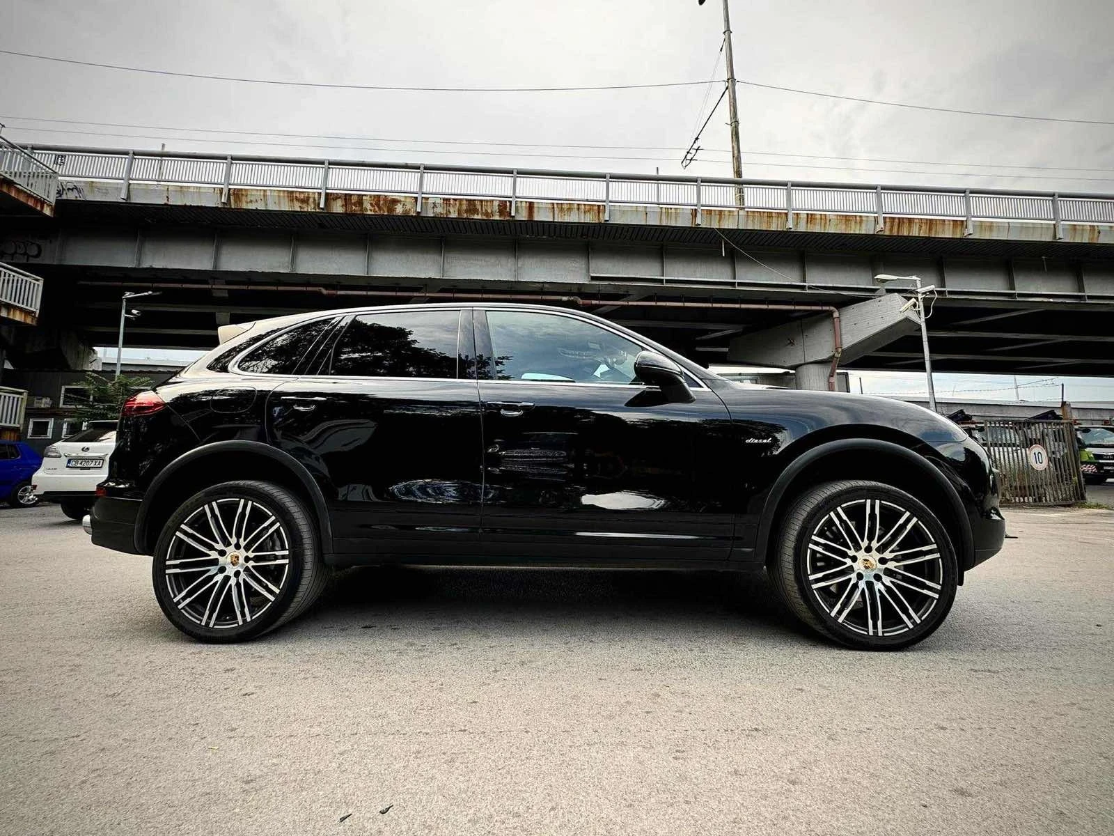 Porsche Cayenne 4.2 TDI, снимка 8 - Автомобили и джипове - 55350529