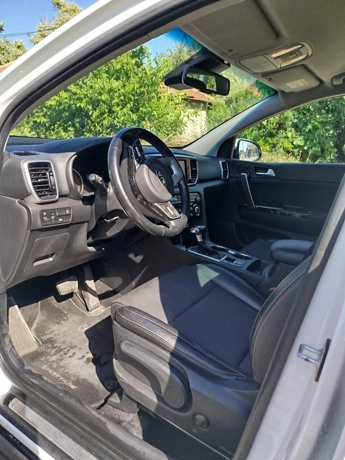 Kia Sportage, снимка 12 - Автомобили и джипове - 55386943