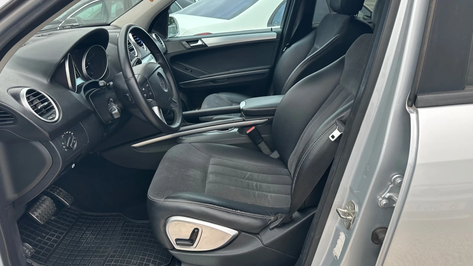Mercedes-Benz ML 320 CDI БАРТЕР ЛИЗИНГ НА ПРУЖИНИ, снимка 8 - Автомобили и джипове - 55553795