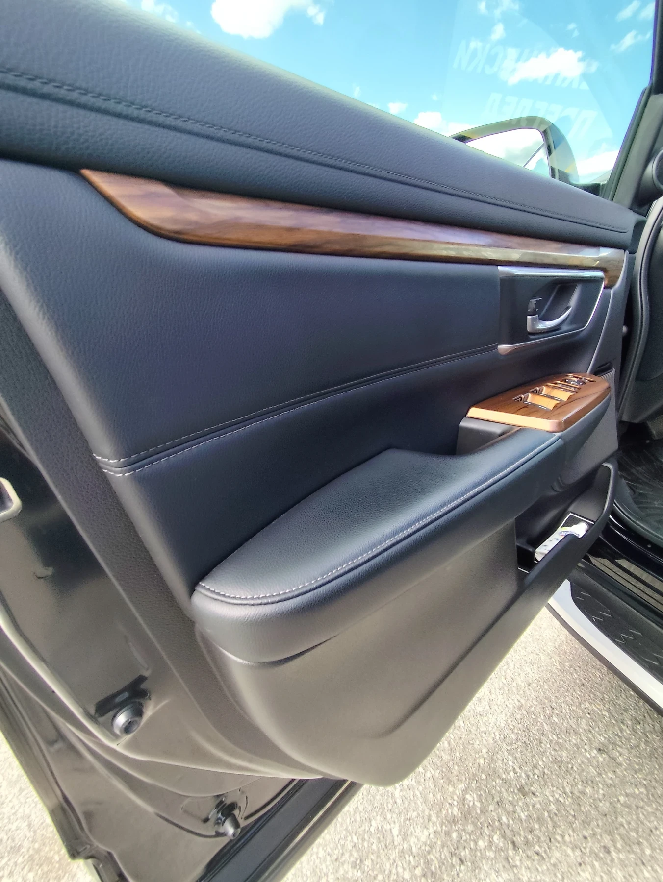 Honda Cr-v 1.5 turbo, снимка 14 - Автомобили и джипове - 55692063