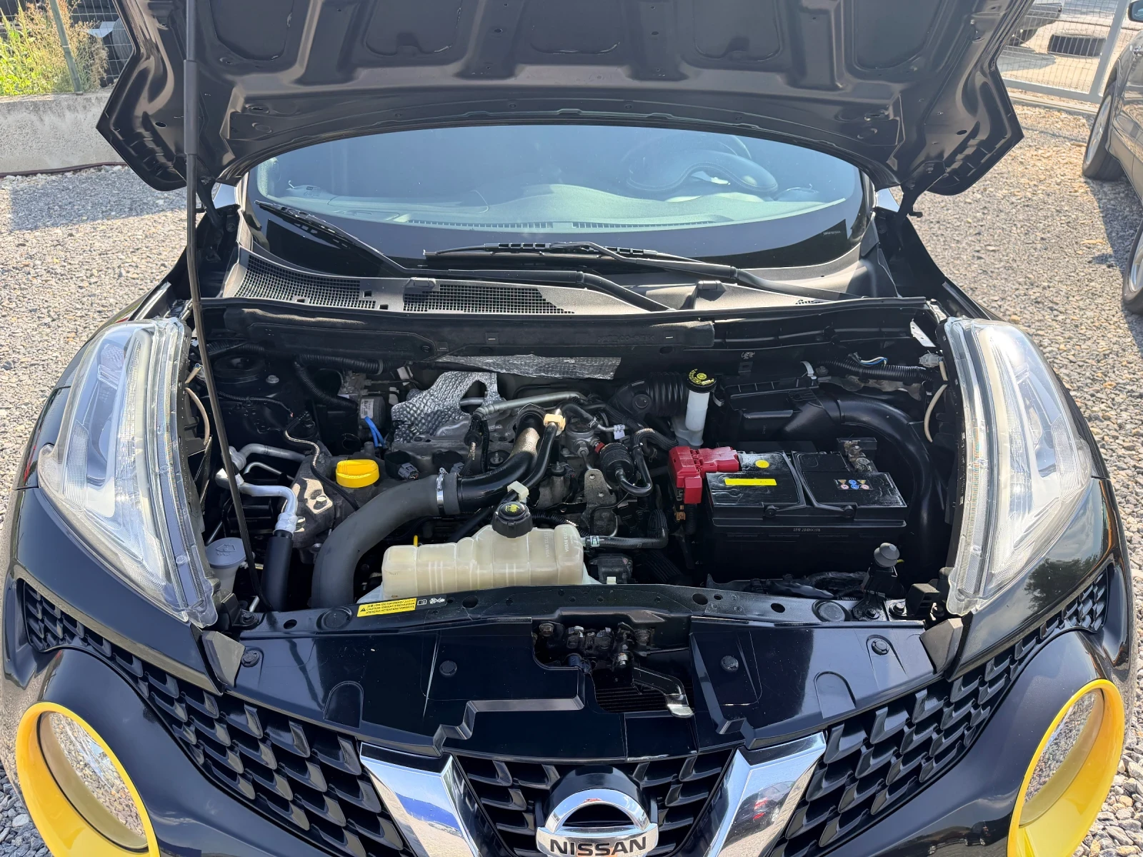 Nissan Juke 1.2 TEKNA, снимка 15 - Автомобили и джипове - 55943029
