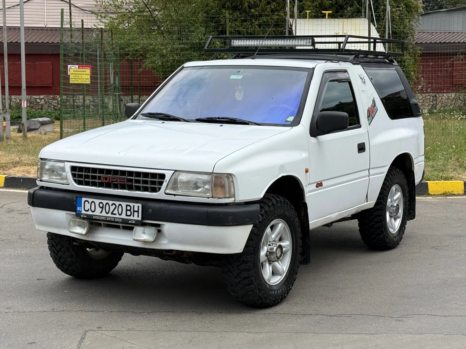 Opel Frontera 2.0i 4x4/Бързи-Бавни/Климатик, снимка 4 - Автомобили и джипове - 56049406