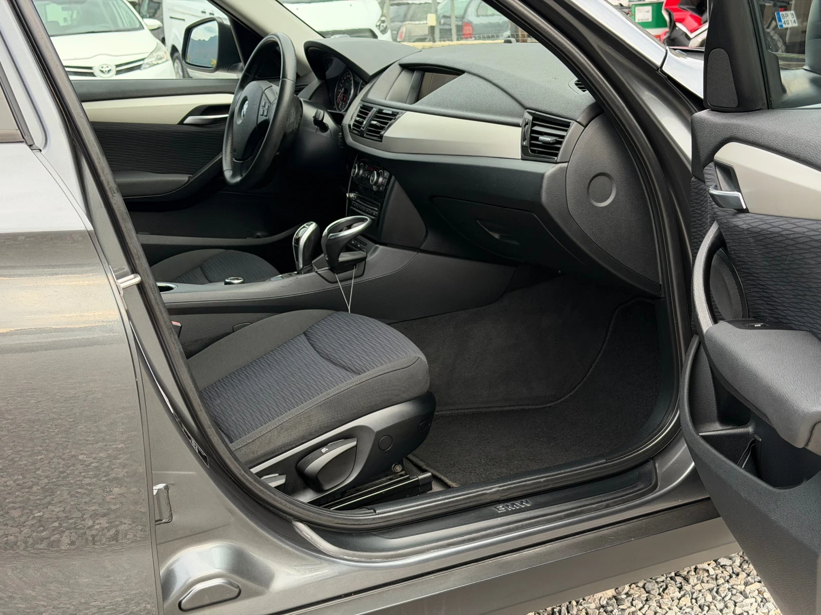 BMW X1 1.8D 143к.с * Автоматик* * Навигация* , снимка 12 - Автомобили и джипове - 56265568