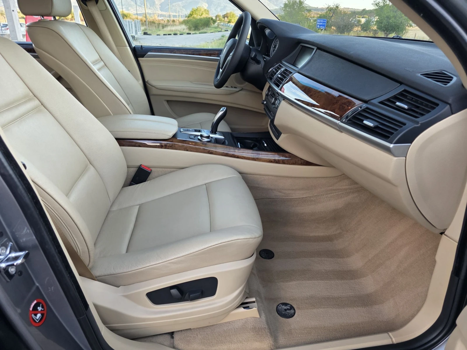 BMW X5 Обслужен/Уникат, снимка 11 - Автомобили и джипове - 56325942