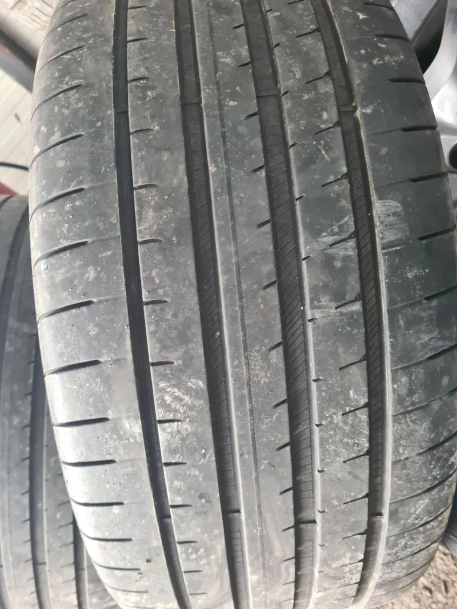 Гуми с джанти Goodyear 295/40R21, снимка 3 - Гуми и джанти - 54031313