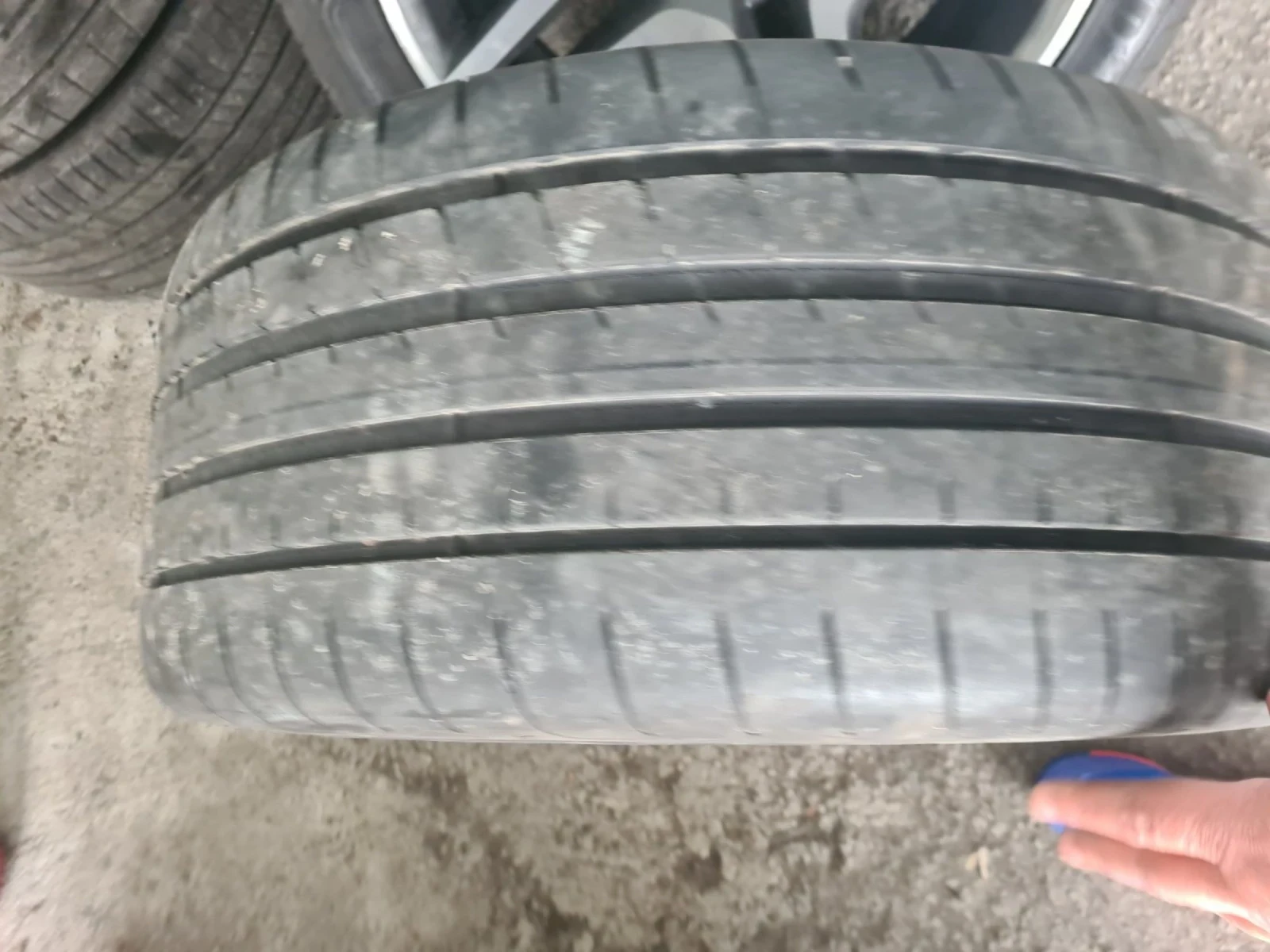 Гуми с джанти Goodyear 295/40R21, снимка 7 - Гуми и джанти - 54031313
