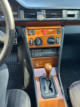 Mercedes-Benz 124 2000, снимка 4