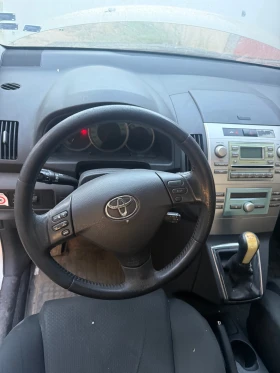 Toyota Corolla verso, снимка 7