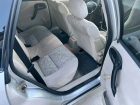 Opel Vectra 1.6 Бензин, снимка 12