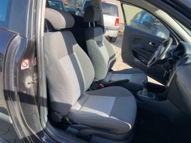 Seat Ibiza 1.2i 64к.с, снимка 13 - Автомобили и джипове - 45003630