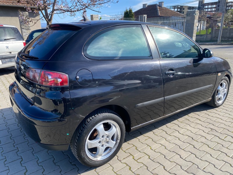 Seat Ibiza 1.2i 64к.с, снимка 5 - Автомобили и джипове - 45003630