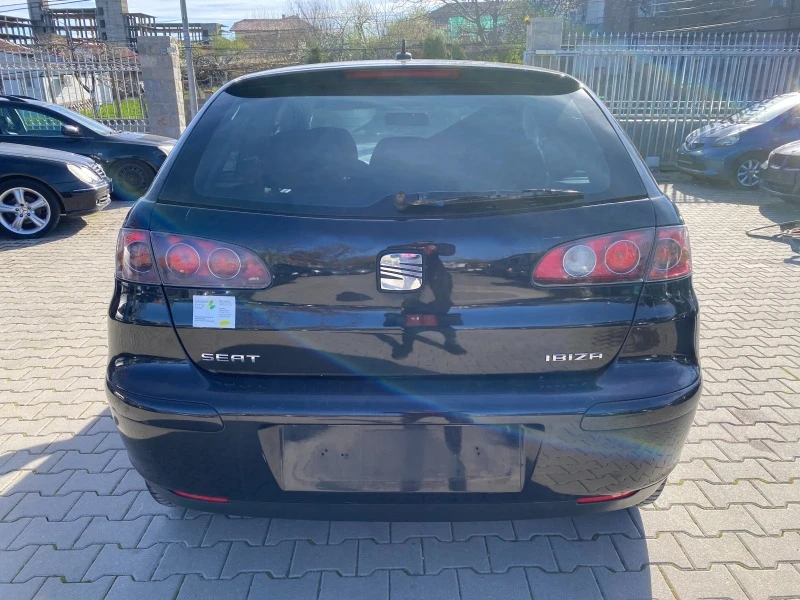 Seat Ibiza 1.2i 64к.с, снимка 4 - Автомобили и джипове - 46274705