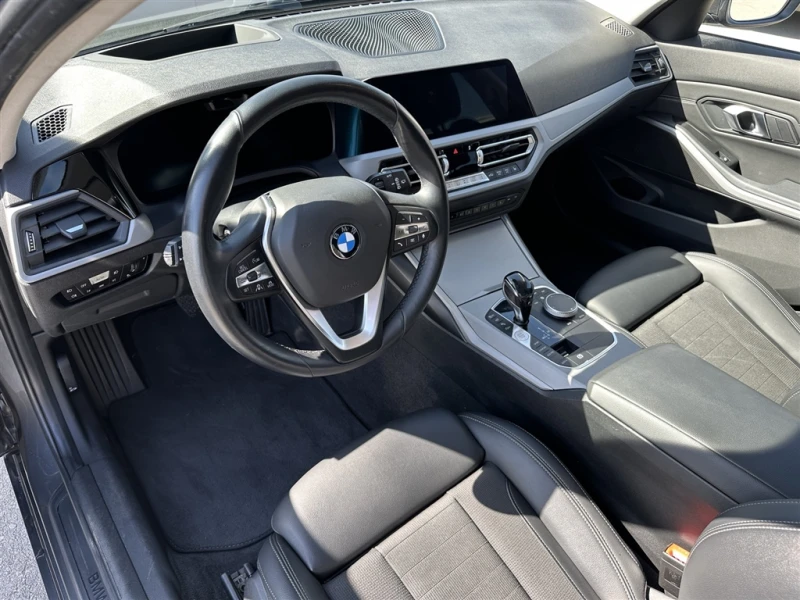 BMW 320 xDrive Туринг, снимка 6 - Автомобили и джипове - 47459959