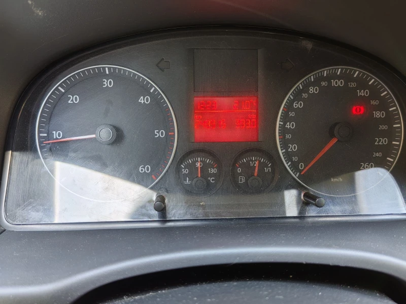 VW Caddy, снимка 4 - Автомобили и джипове - 52113388