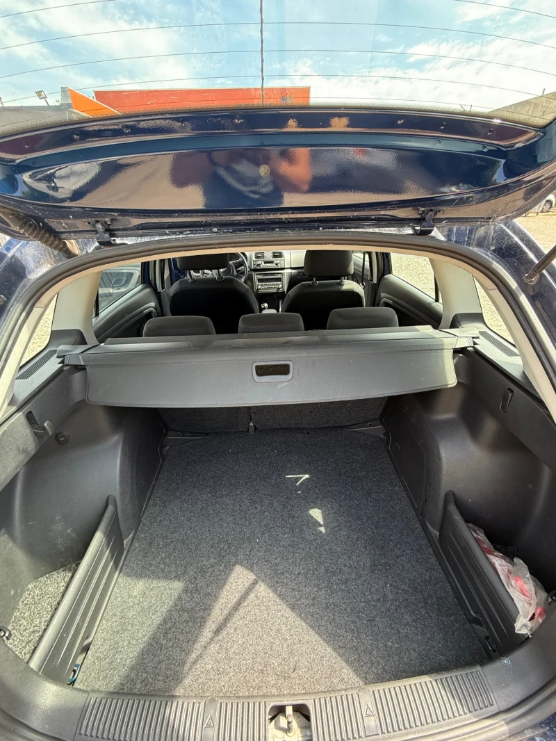 Skoda Fabia, снимка 5 - Автомобили и джипове - 51640035