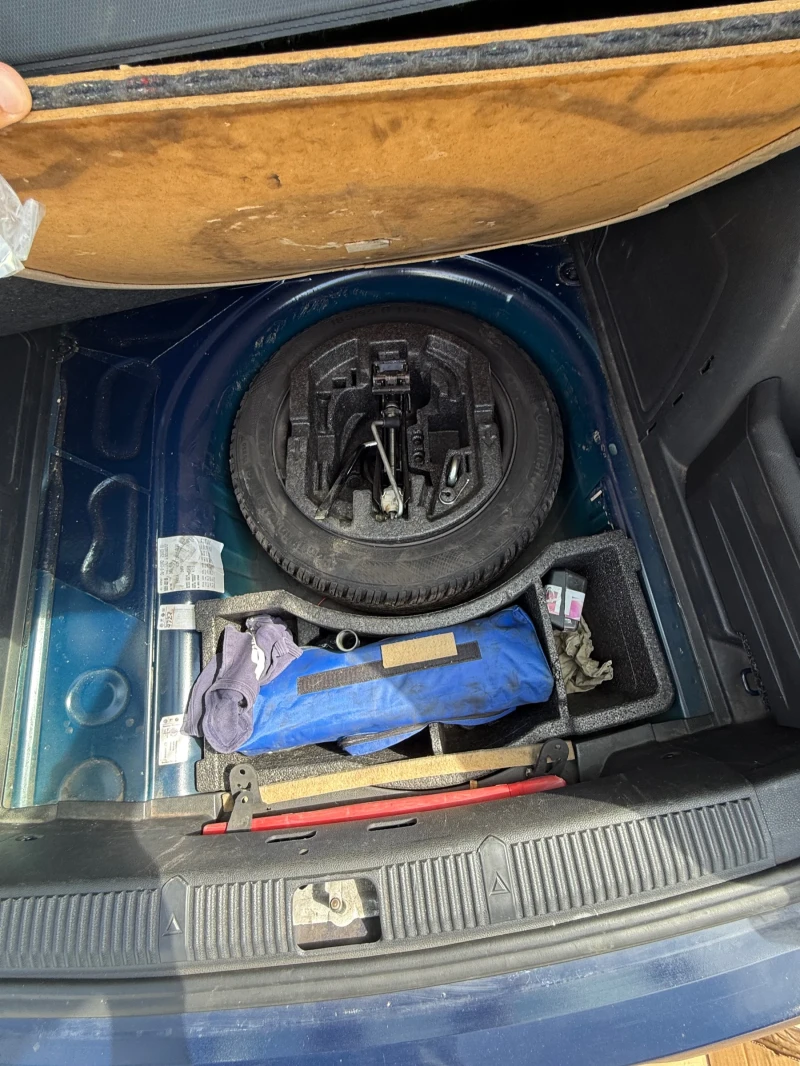 Skoda Fabia, снимка 10 - Автомобили и джипове - 51640035