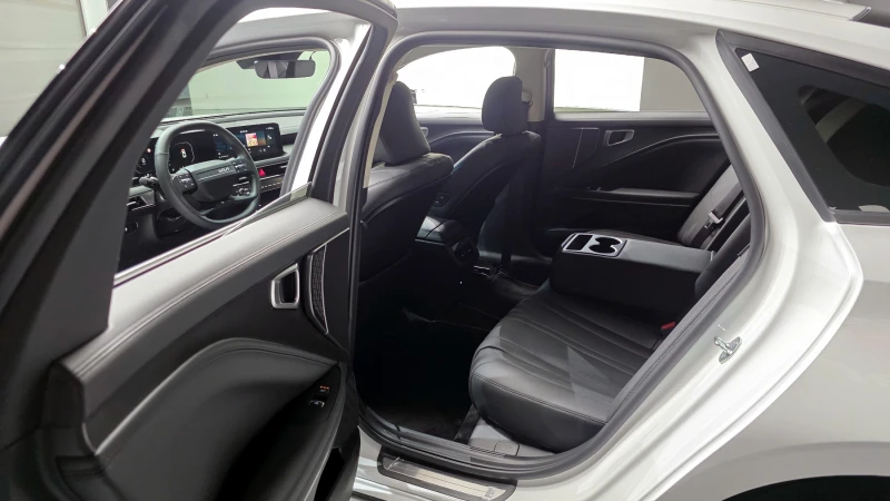 Kia K8 2.5 Noblesse Light autogeorge.com, снимка 10 - Автомобили и джипове - 52030887