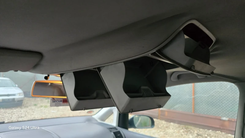 VW Touran 2.0tdi 140hp, снимка 8 - Автомобили и джипове - 52370995