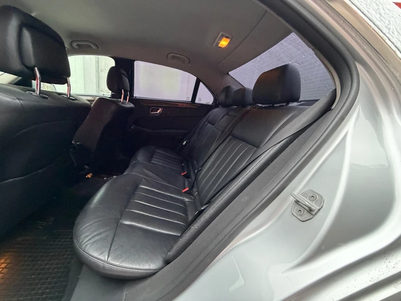 Mercedes-Benz E 220 2012год* 170кс* Кожа* Нави, снимка 11 - Автомобили и джипове - 52469587