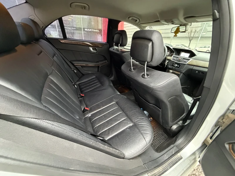 Mercedes-Benz E 220 2012год* 170кс* Кожа* Нави, снимка 6 - Автомобили и джипове - 52469587