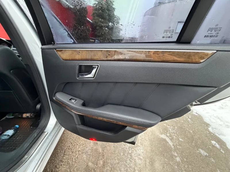 Mercedes-Benz E 220 2012год* 170кс* Кожа* Нави, снимка 8 - Автомобили и джипове - 52469587